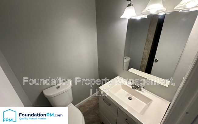 Building Photo - 2564 Lynnfield Rd