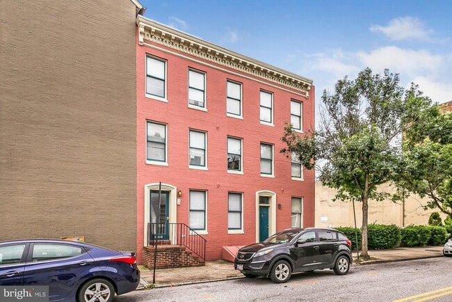 Building Photo - 1 W Henrietta St