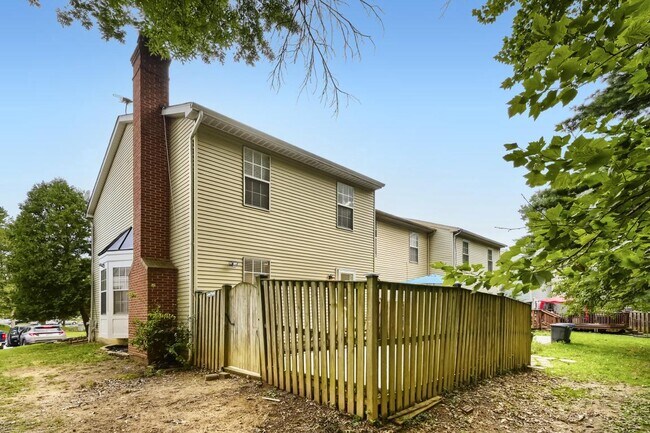 Building Photo - 8573 Black Star Cir
