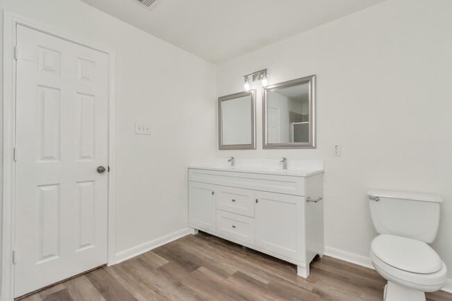 Building Photo - 7019 Parkford Meadow Dr