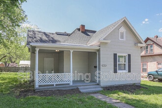 Building Photo - 1700 S Harvard Ave