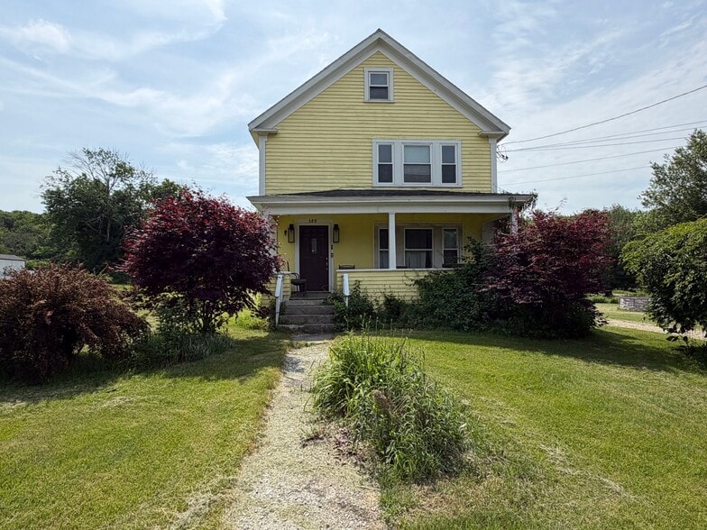 Building Photo - 588 Hartford Ave W
