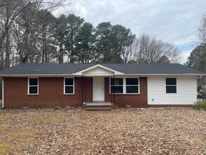 Building Photo - N Main St Holly Springs