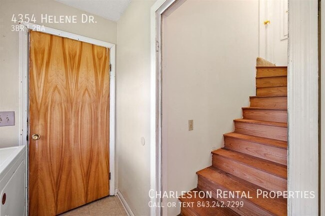 Building Photo - 4354 Helene Dr