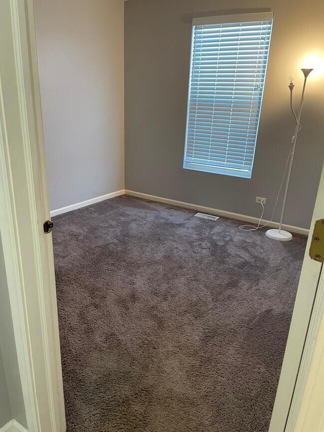 Building Photo - 416 Conservatory Ln