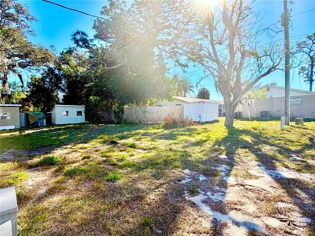 Building Photo - 5828 Gulf Dr