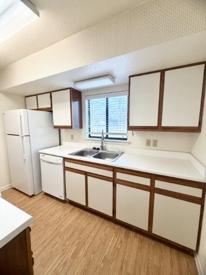 Building Photo - 728 W San Antonio St