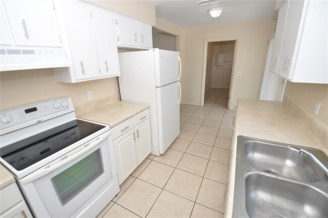 Building Photo - 2587 Sun Acres Blvd
