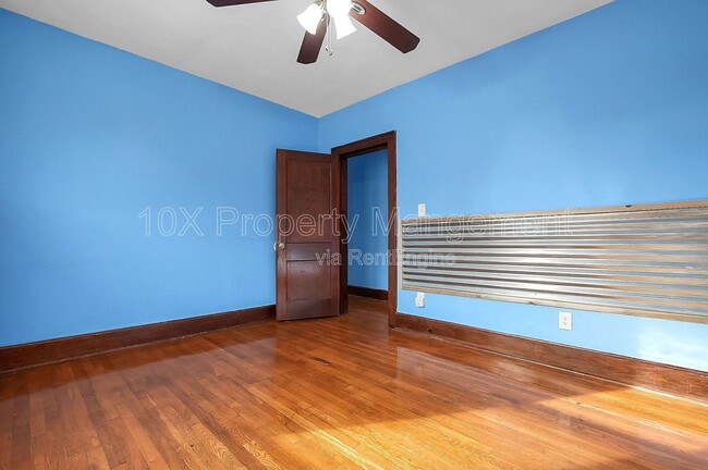 Building Photo - 275 N Warren Ave