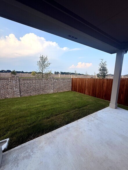 Building Photo - 1126 Old Stead Dr