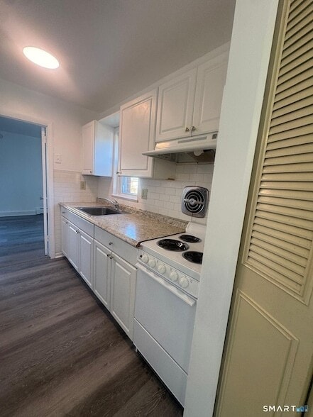 Building Photo - 190 Birdseye St