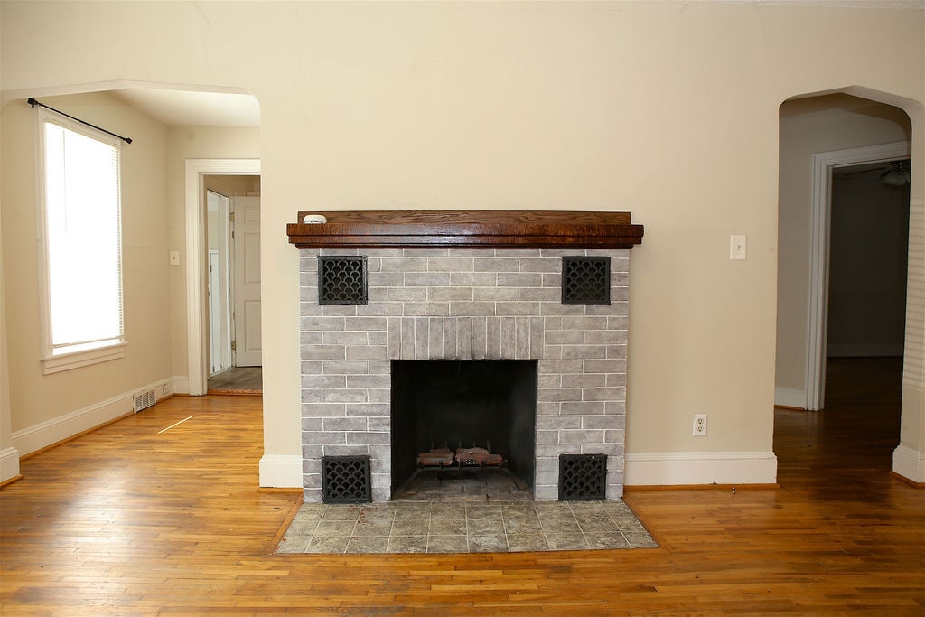 Building Photo - 2214 Walker Ave