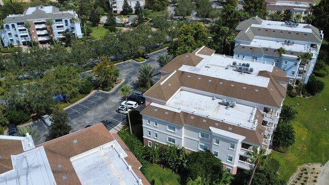 Building Photo - Golf Course View Condo