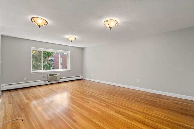 Building Photo - 133 Beaconsfield Rd