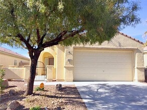 Building Photo - 6828 Woodland Vase Ct