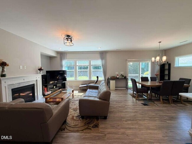 Building Photo - 2525 Elm Grant Dr