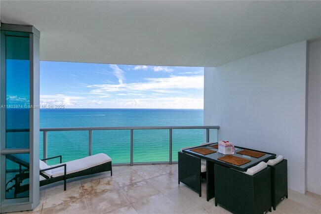 Building Photo - 17121 Collins Ave
