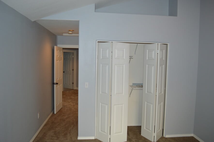 Master bedroom - 16541 Southwest Daylily Street