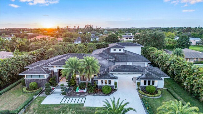 Primary Photo - 899 NW 120th Ave