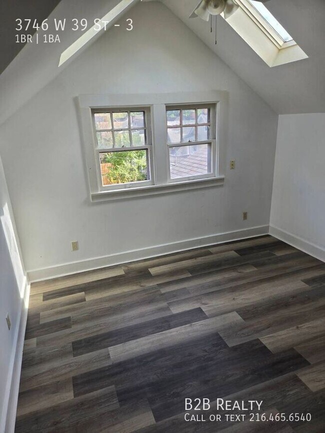 Building Photo - 3746 W 39th St