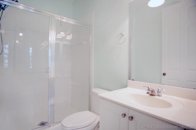 Building Photo - 1020 E Longport Cir