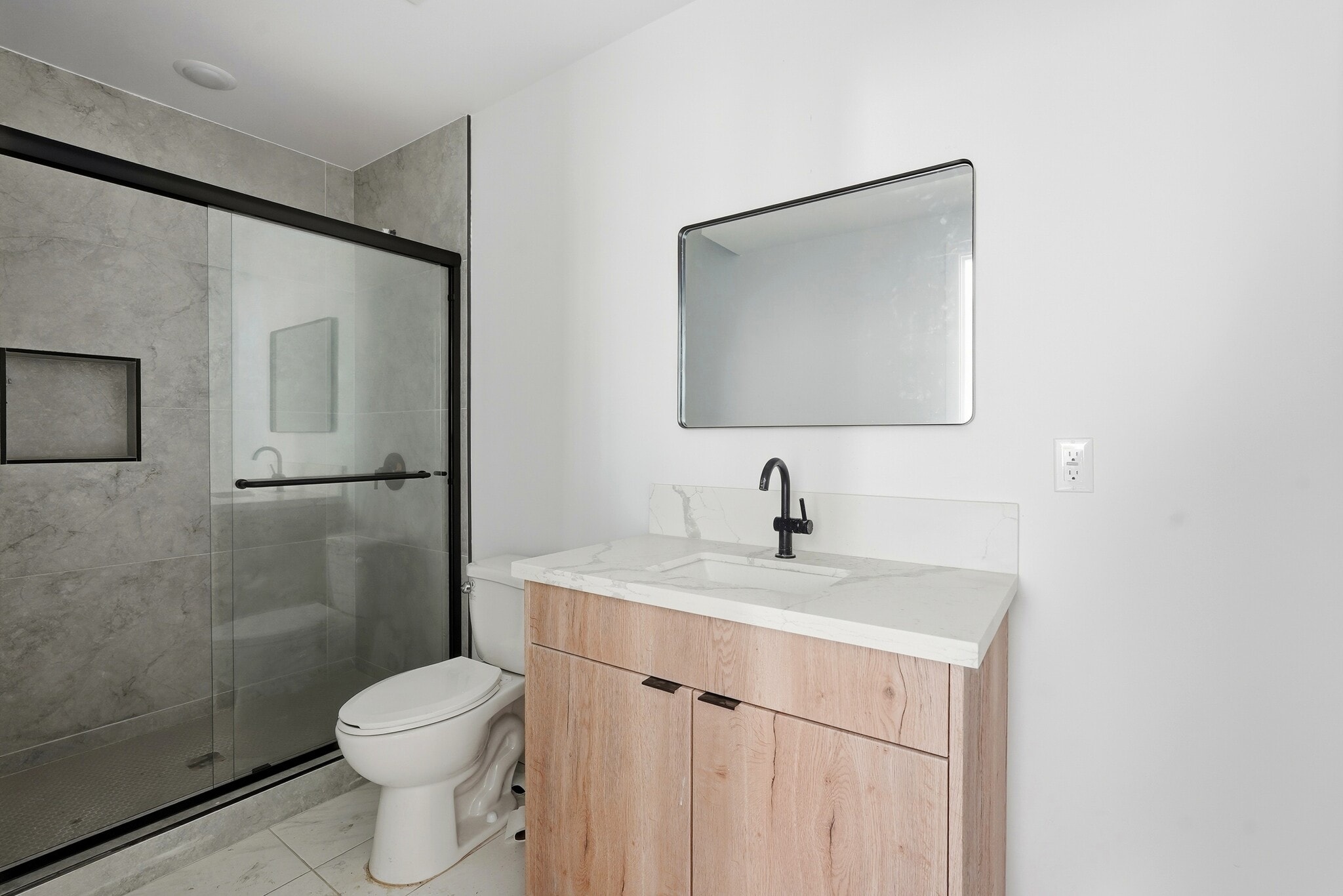 Building Photo - 204 N Union Ave