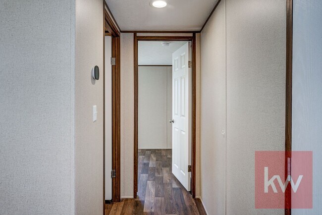 Building Photo - Chestnut St 119/Whispering Hills MHP