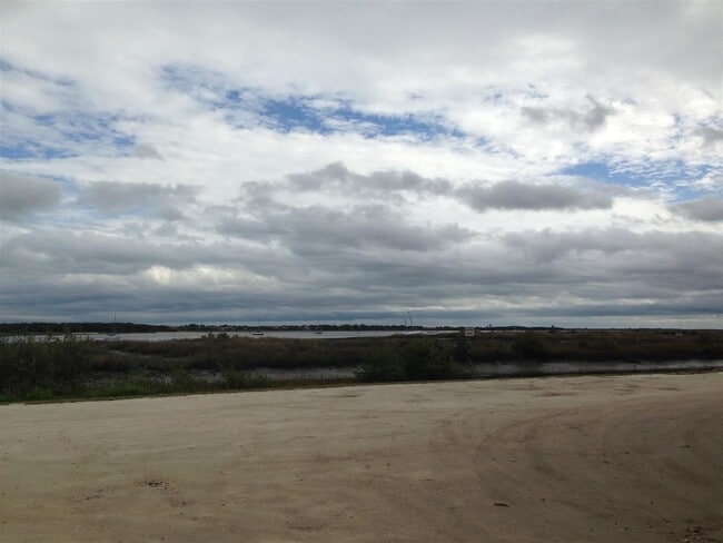 Building Photo - 137 Nautilus Rd