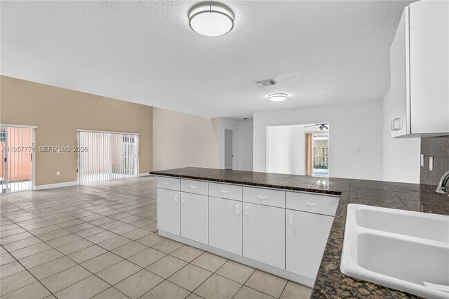 Building Photo - 8211 NW 194th Terrace