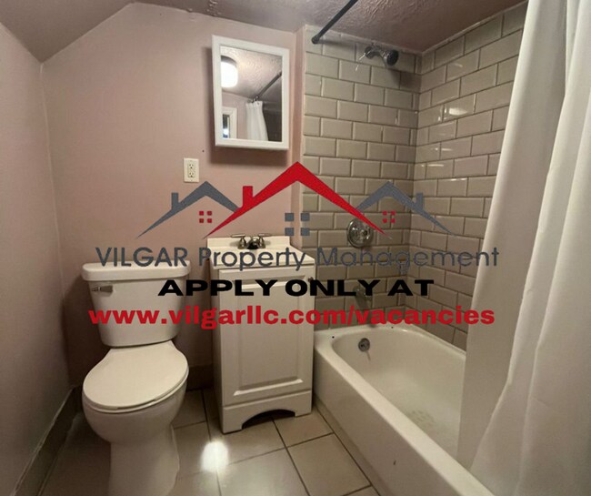 Building Photo - 4842 Northcote Ave