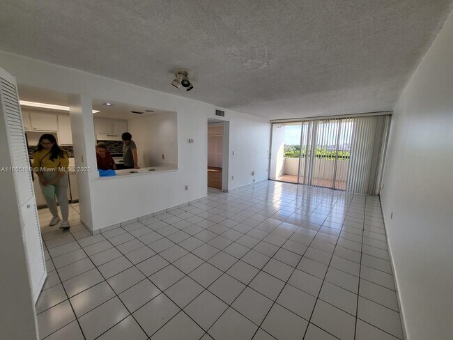 Building Photo - 802 NW 87th Ave