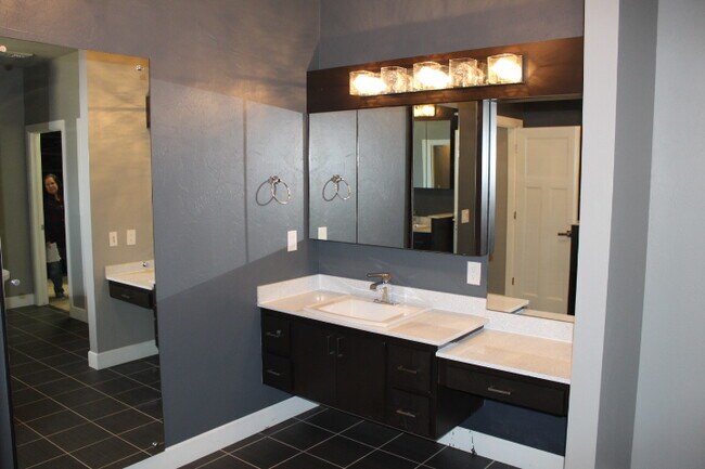 Building Photo - 16808 Kierland Ct