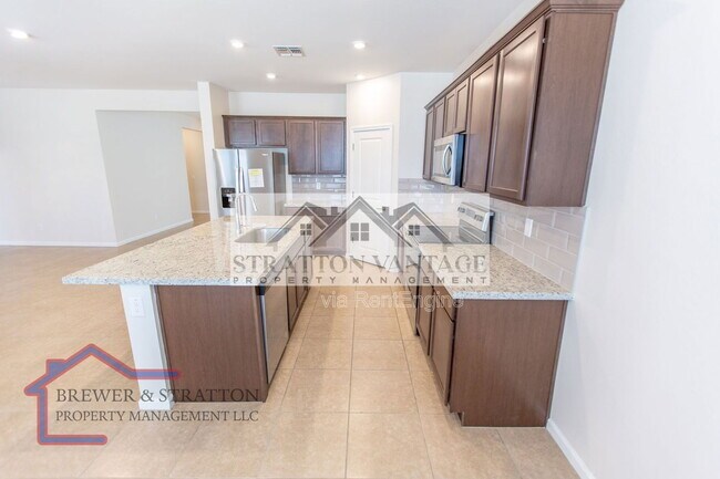 Building Photo - 2028 E Brooklyn Dr