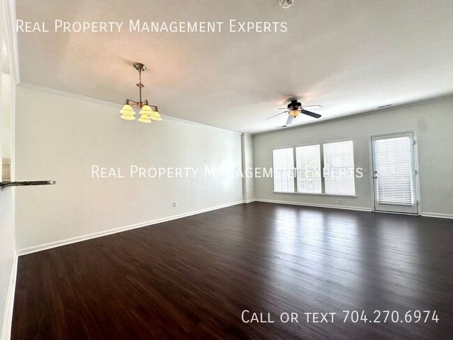 Building Photo - 12757 Bullock Greenway Blvd