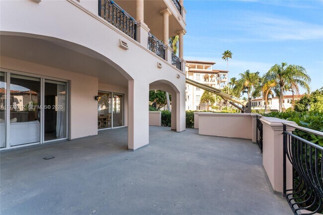 Building Photo - 19112 Fisher Island Dr