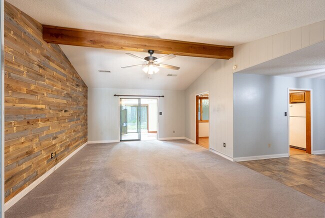 Building Photo - 2301 Winchester Dr
