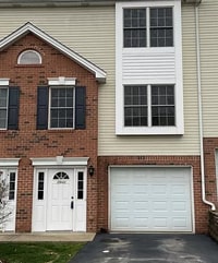 Building Photo - Beautiful 2 Bedroom with an office, 2.5 Ba...