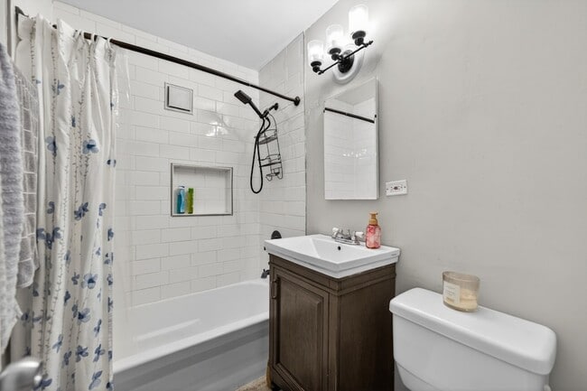 Building Photo - 33356 N Sears Blvd