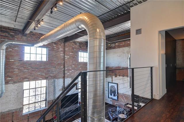 Building Photo - 1329 College Ave