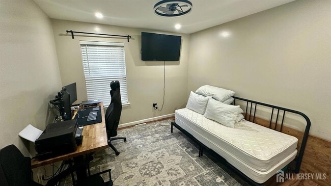 Building Photo - 8 Cosgrove Ct