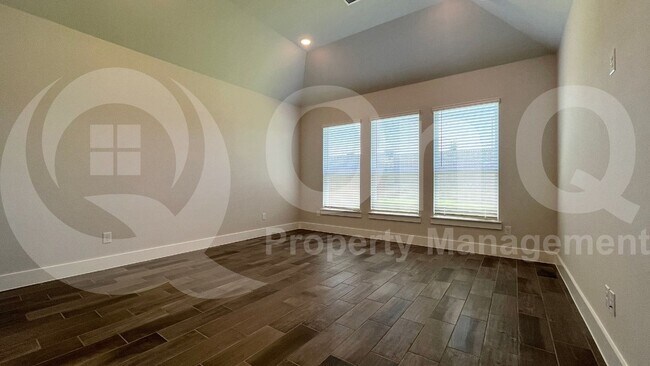 Building Photo - 6300 Mulberry Creek Ln