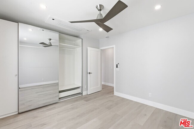 Building Photo - 224 N New Hampshire Ave