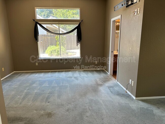 Building Photo - 5926 Palm Springs Ct