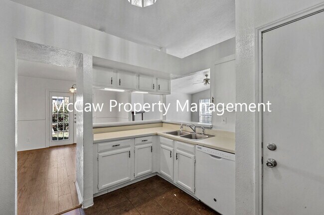 Building Photo - 7933 Bermejo Rd