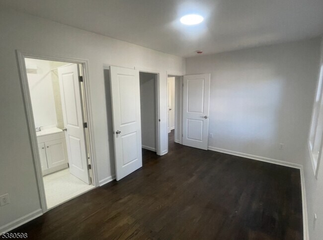 Building Photo - 298 Farrant Terrace