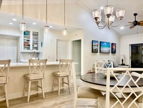 Building Photo - 242 Village Blvd