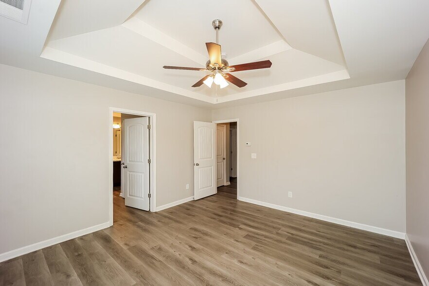 Building Photo - 5914 Grande River Rd