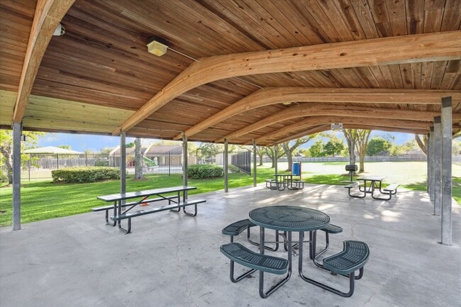 Building Photo - 2784 Forest Point Dr