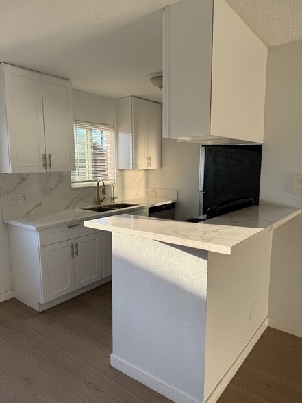 Building Photo - 14141 Erwin St