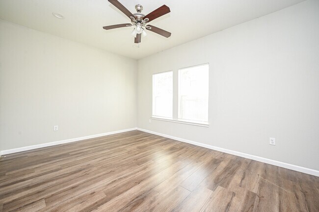 Building Photo - 4632 Galesburg St